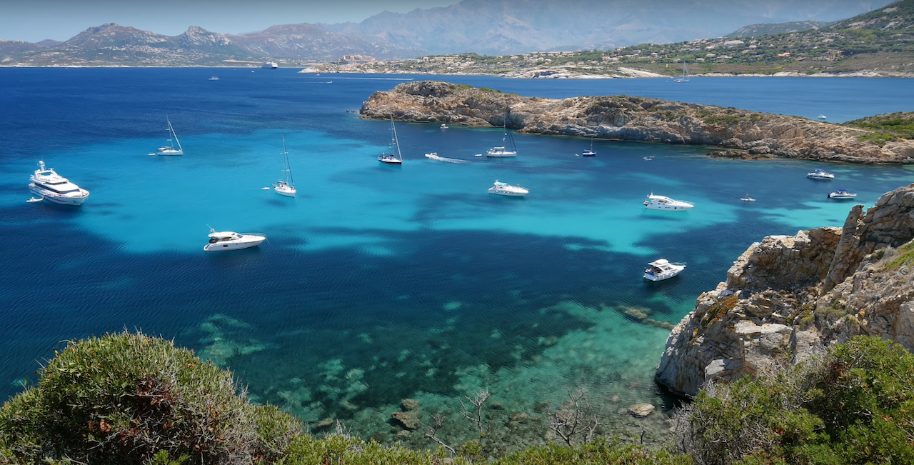 You are currently viewing Pourquoi partir en Corse au mois de Mai ?